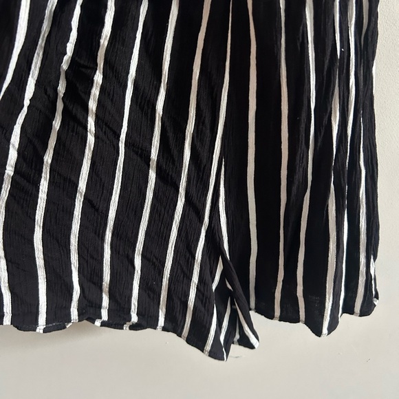 Women’s Spaghetti Strap White Tank and White and Black Striped Romper medium - Picture 6 of 6